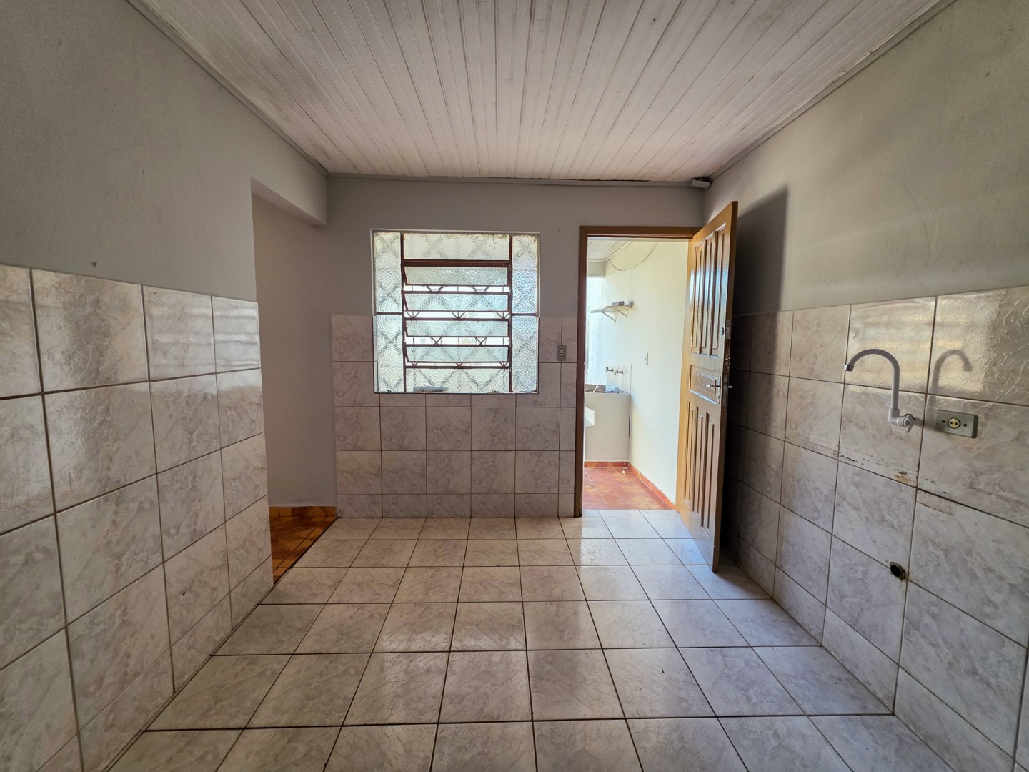 Casa Residencial para locação no bairro Casoni de Londrina - Foto 11