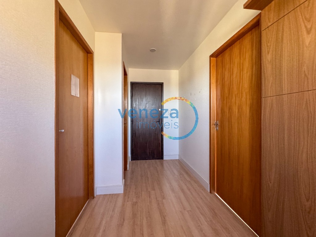 Sala para locação no bairro Centro de Londrina com 32m<sup>2</sup> útil, 1 vaga de garagem