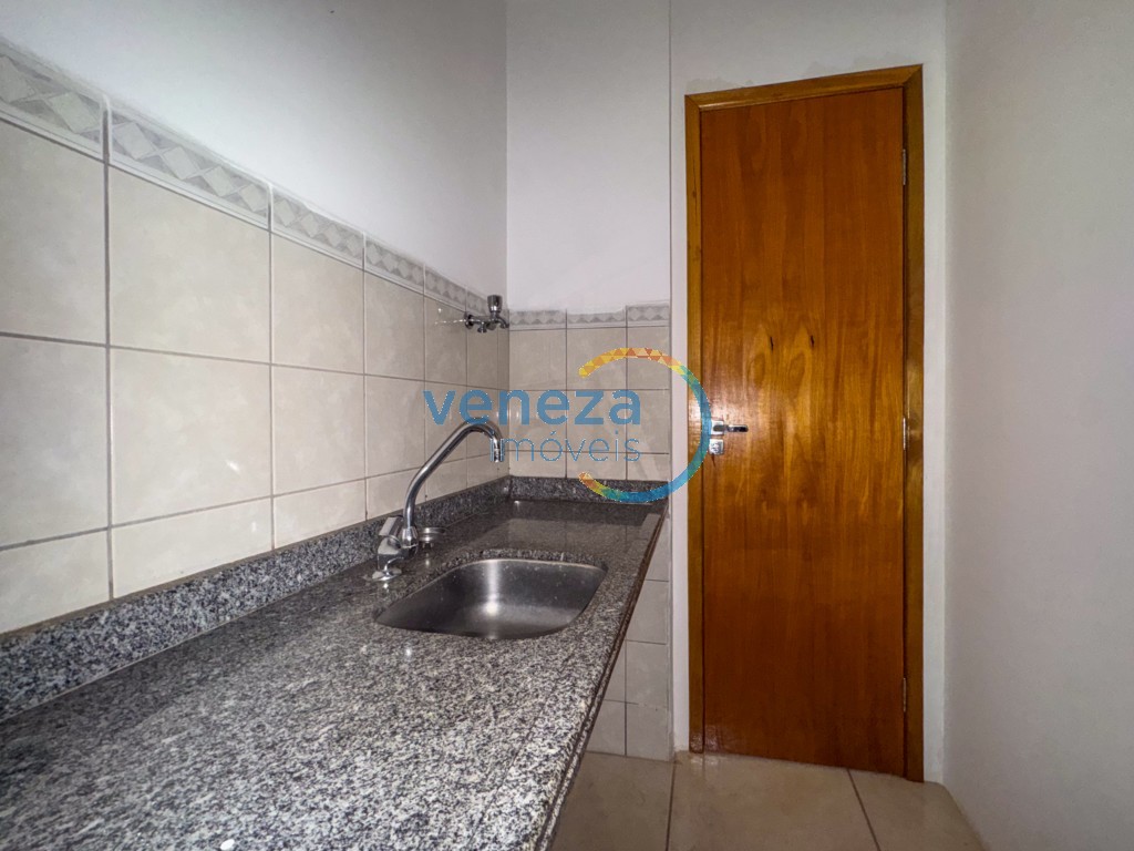 Sala para locação no bairro Centro de Londrina com 32m<sup>2</sup> útil, 1 vaga de garagem