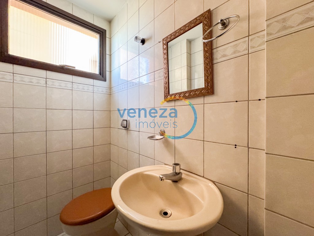 Sala para locação no bairro Centro de Londrina com 32m<sup>2</sup> útil, 1 vaga de garagem