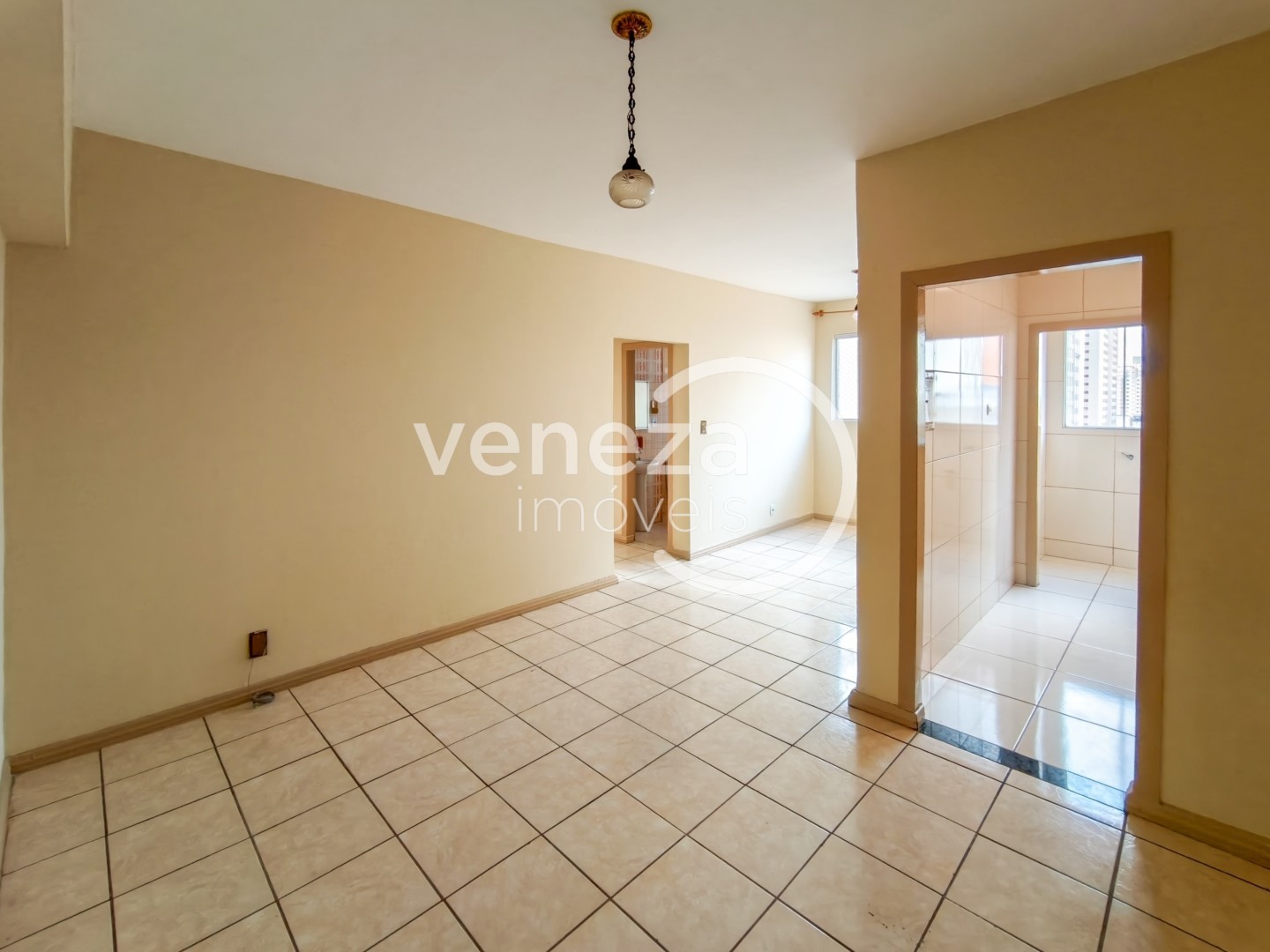 Apartamento para locacao no Centro em Londrina com 72,36m² por R$ 850