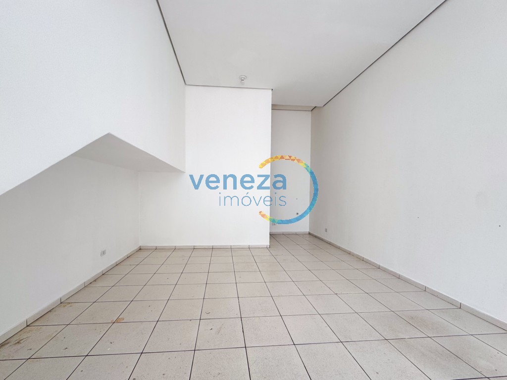 Salão-loja para locação no bairro Agari de Londrina - Foto 6