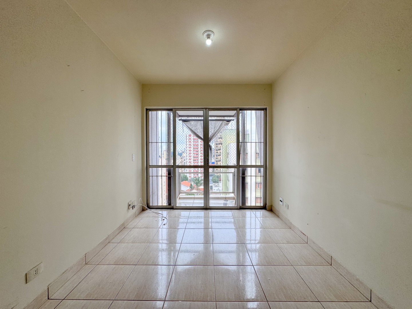 Apartamento para locação no bairro Vila Ipiranga de Londrina - Foto 8