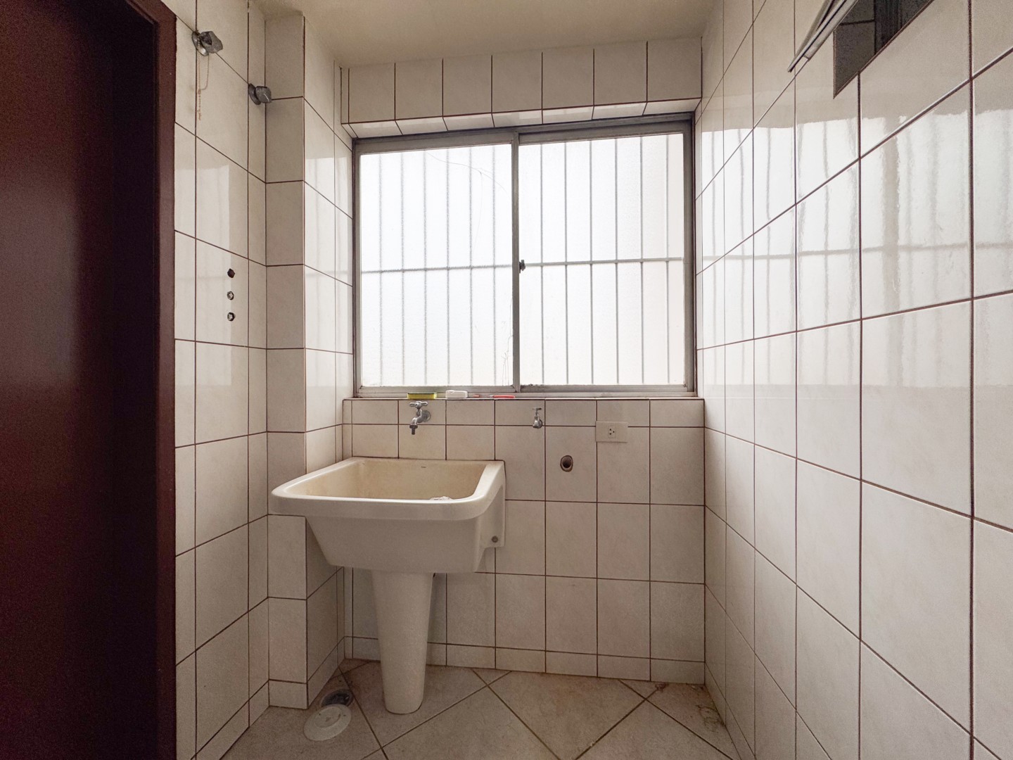 Apartamento para locação no bairro Vila Ipiranga de Londrina - Foto 16