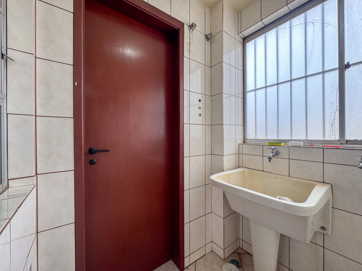 Apartamento para locação no bairro Vila Ipiranga de Londrina - Foto 17