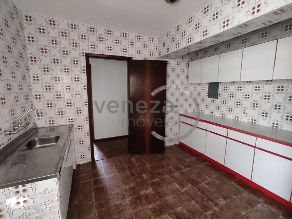 Apartamento para venda no Centro em Londrina com 102m² por R$
                                                                                                                                                380.000,00                                                                                                                                        