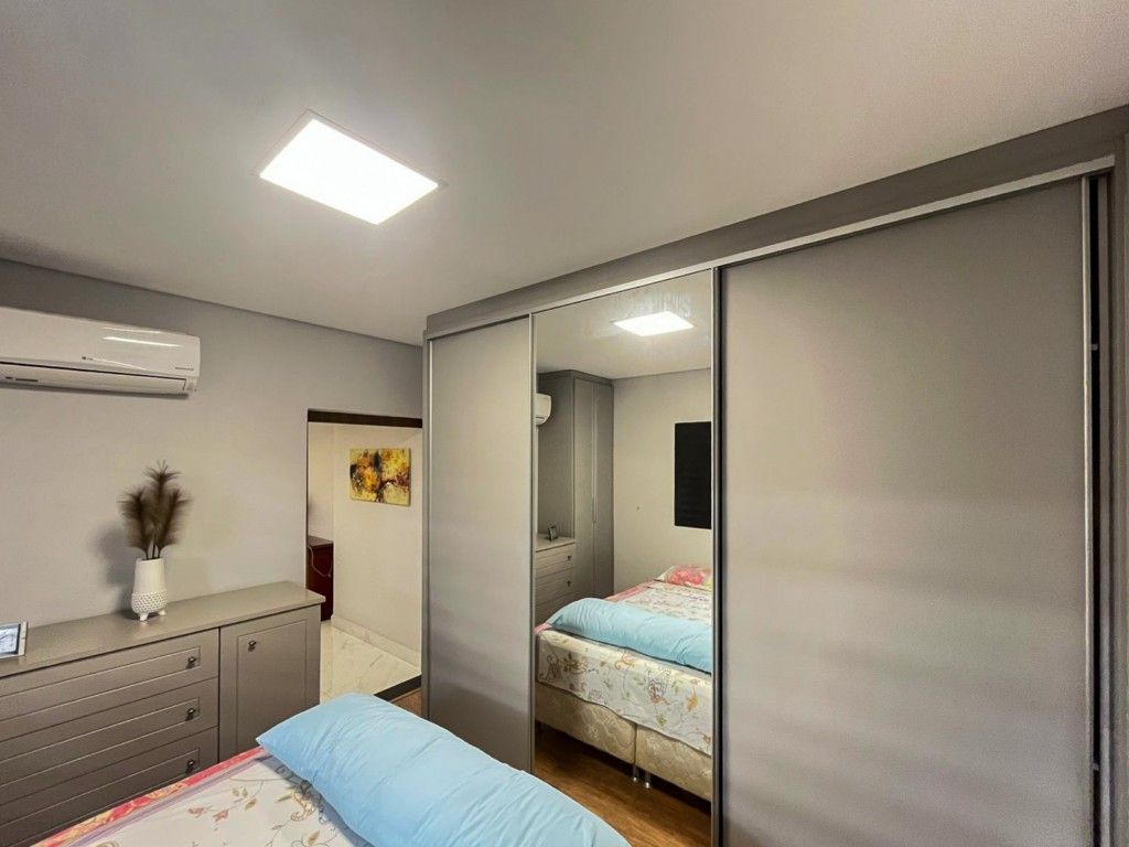 Casa Residencial para venda no bairro Jardim Albatroz de Londrina - Foto 13