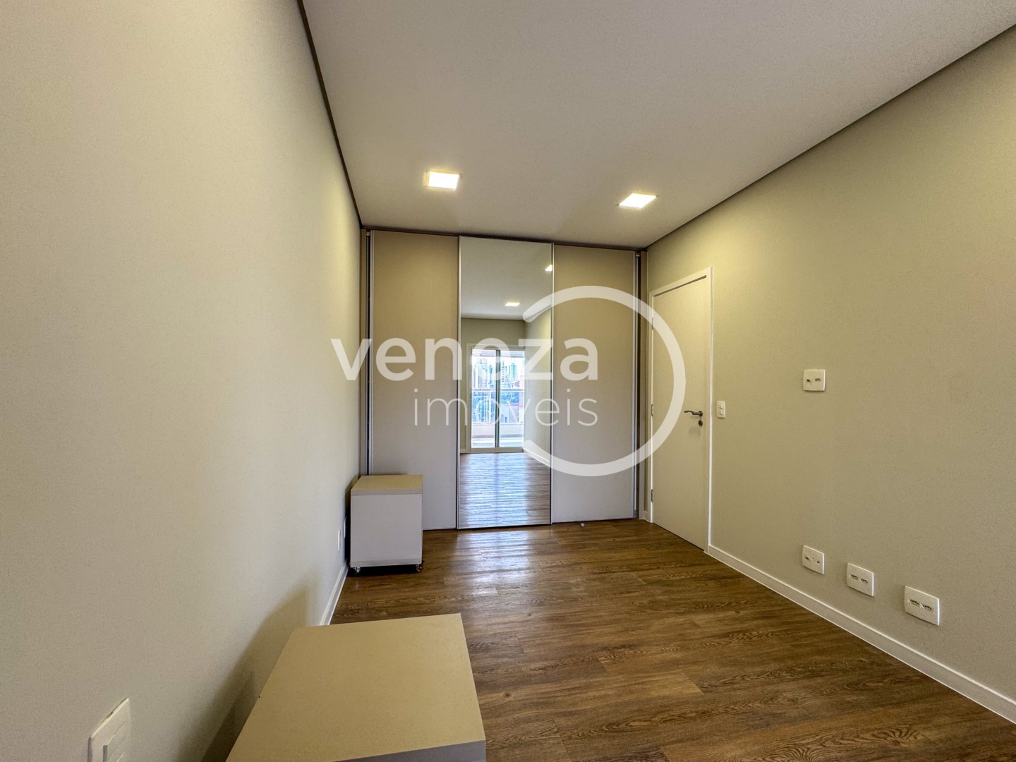 Apartamento para locação no bairro Vila Larsen 1 de Londrina - Foto 12