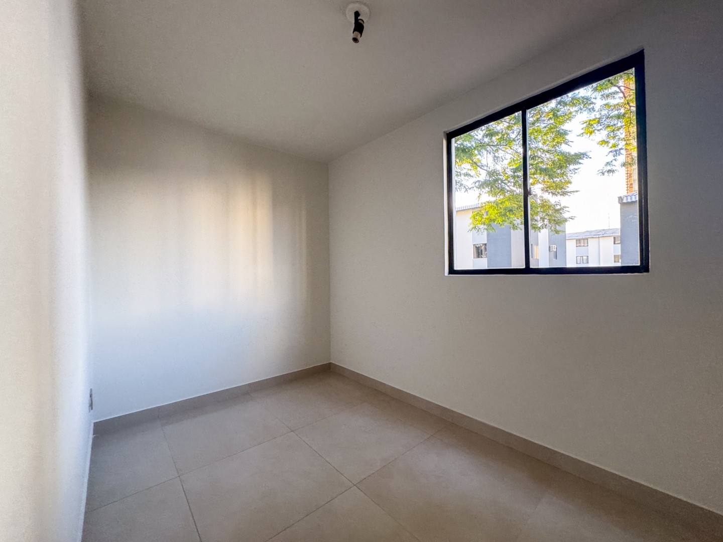 Apartamento para locação no bairro Gleba Palhano de Londrina - Foto 13