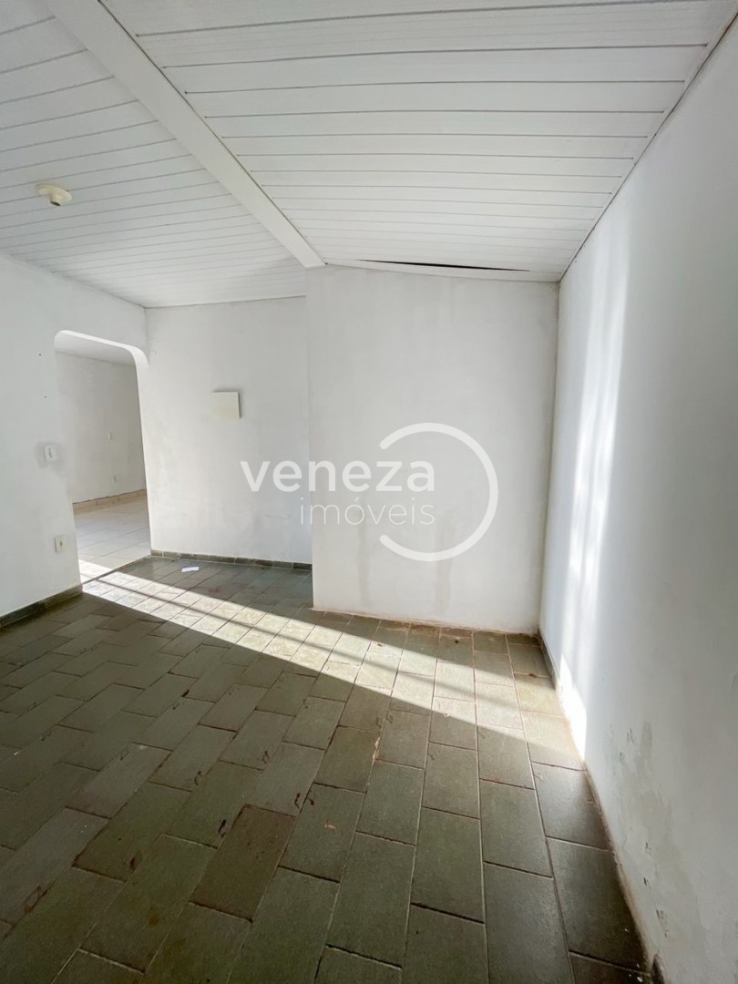 Casa Residencial para locação no bairro Cinco Conjuntos de Londrina - Foto 13