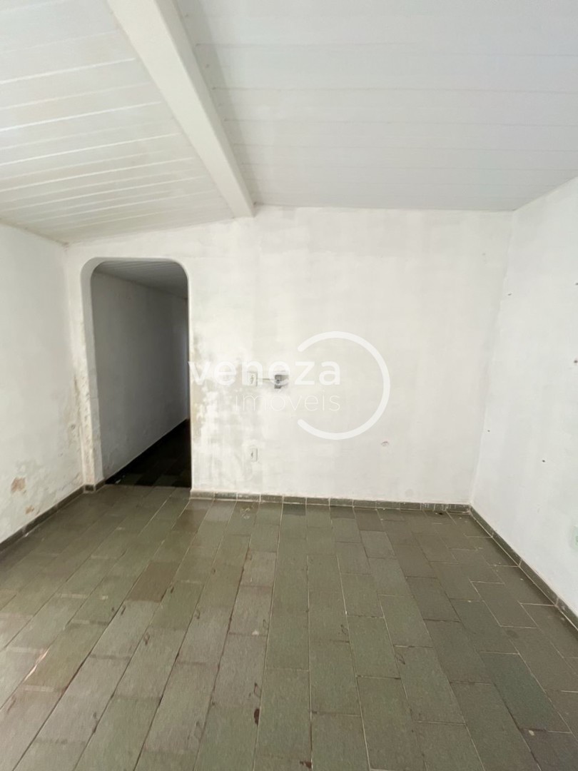 Casa Residencial para locação no bairro Cinco Conjuntos de Londrina - Foto 15