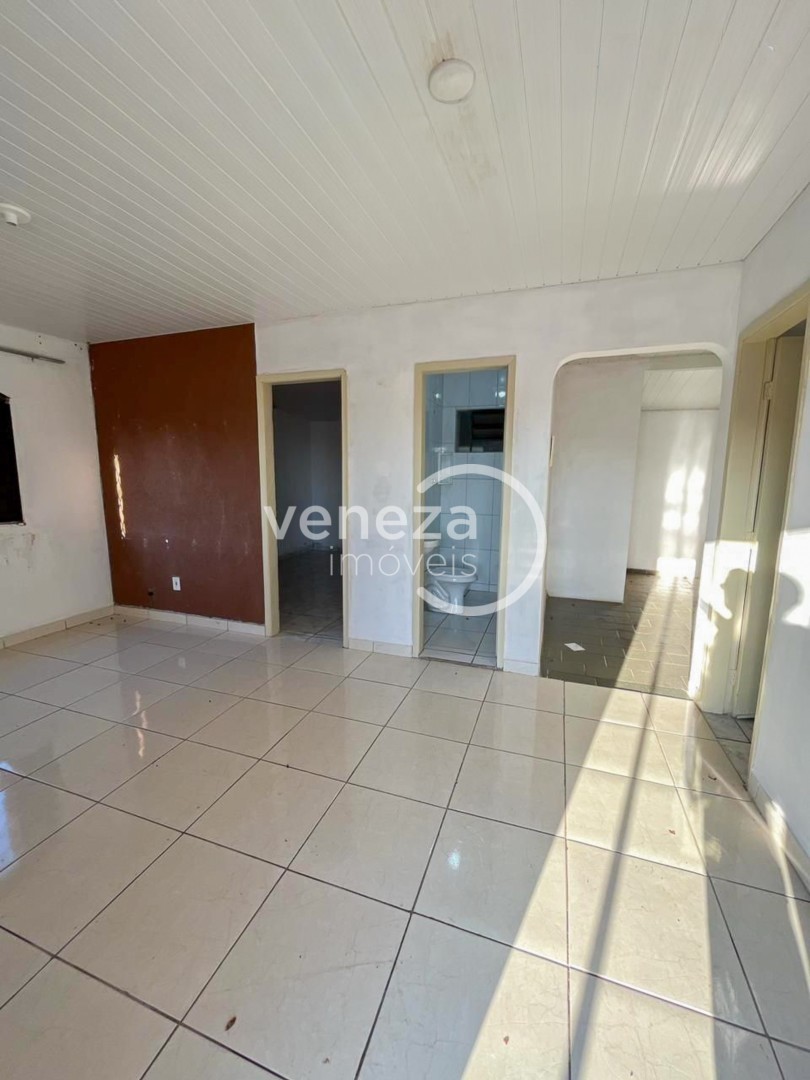 Casa Residencial para locação no bairro Cinco Conjuntos de Londrina - Foto 6