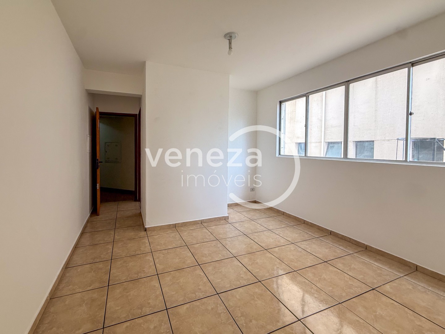 Apartamento para locacao no Centro em Londrina com 71,88m² por R$ 850