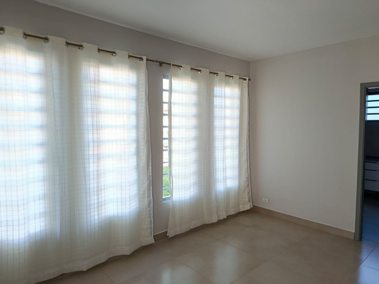 Casa para alugar em Aeroporto, Londrina — Portal Chave Fácil