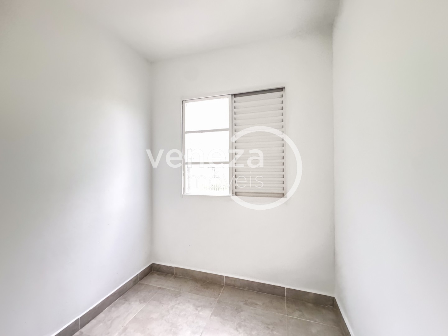 Apartamento para locação no bairro Lima Azevedo de Londrina - Foto 16