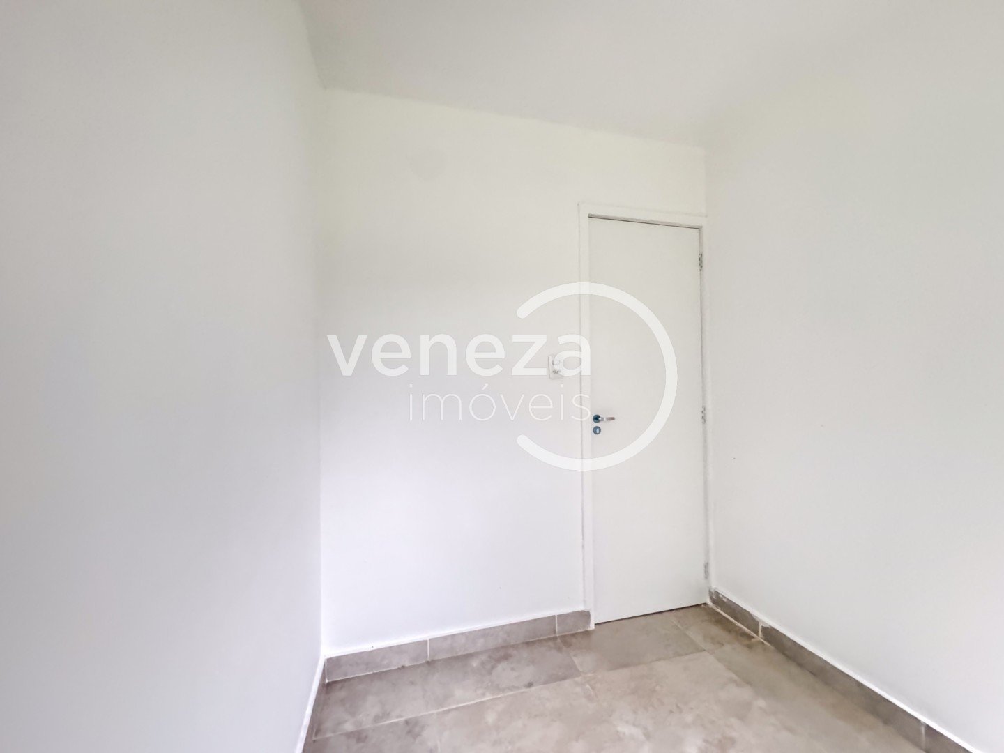 Apartamento para locação no bairro Lima Azevedo de Londrina - Foto 17