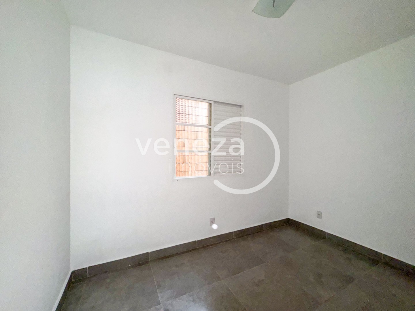Apartamento para locação no bairro Lima Azevedo de Londrina - Foto 19