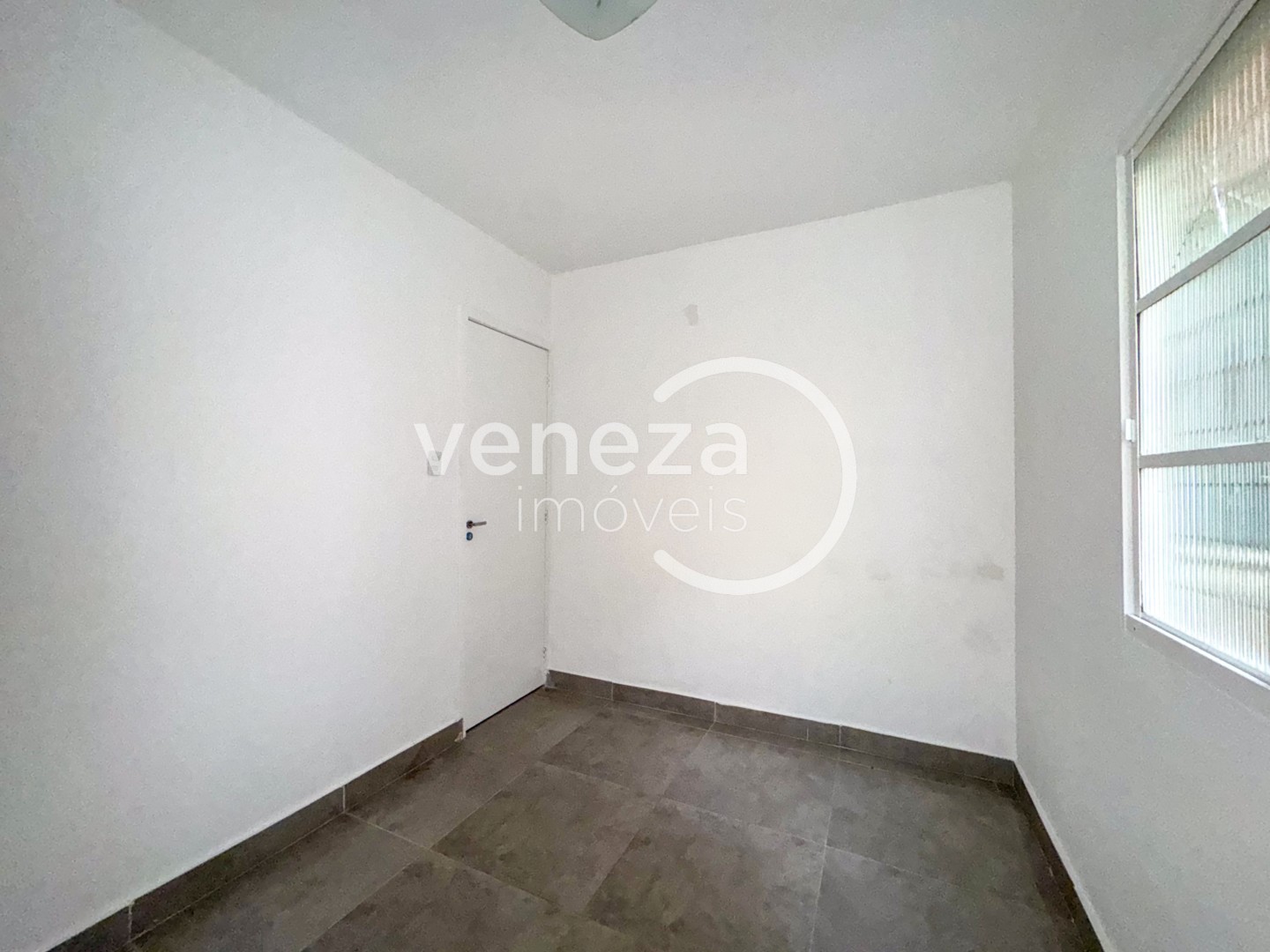 Apartamento para locação no bairro Lima Azevedo de Londrina - Foto 22