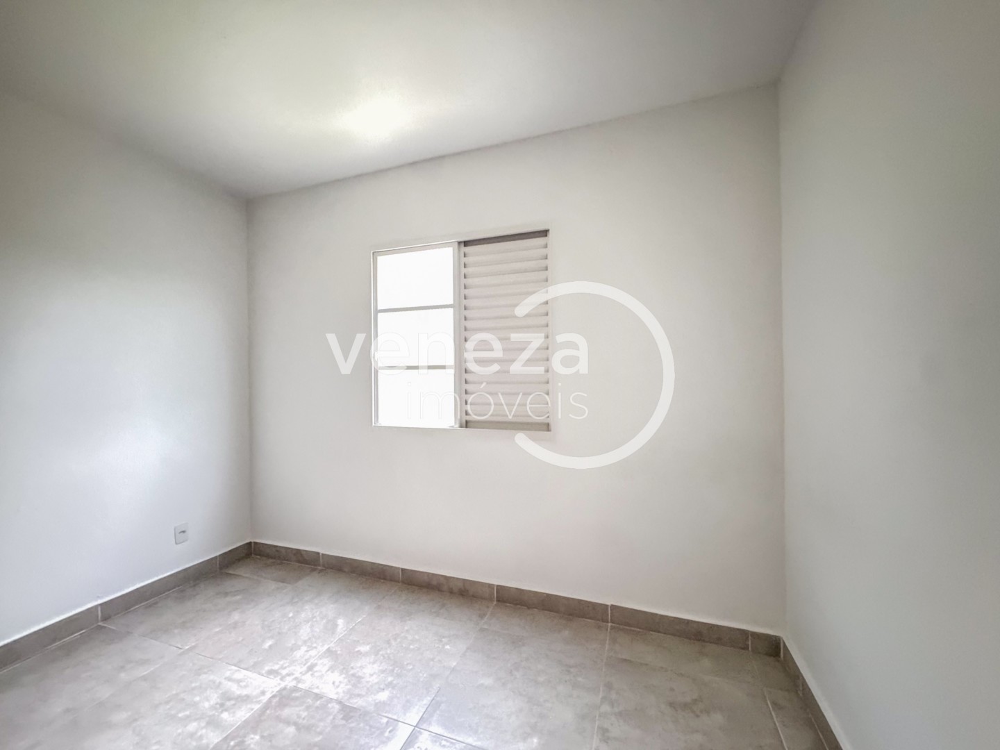 Apartamento para locação no bairro Lima Azevedo de Londrina - Foto 12