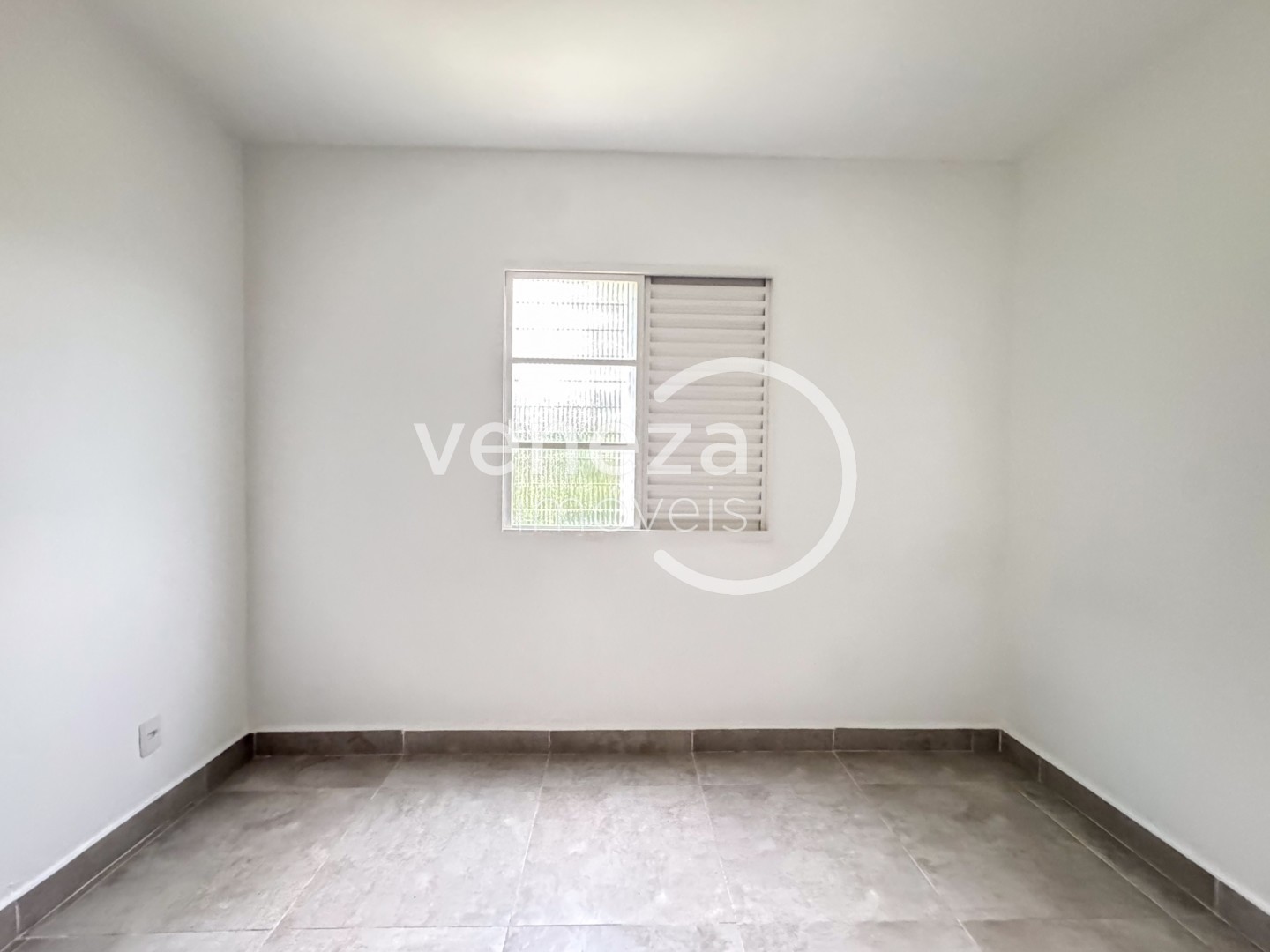 Apartamento para locação no bairro Lima Azevedo de Londrina - Foto 14