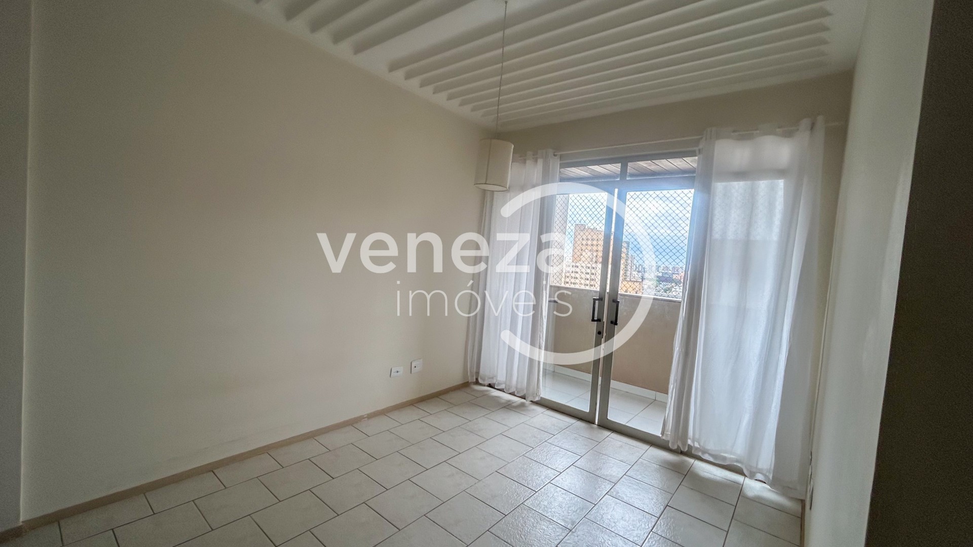 Apartamento para locacao no Centro em Londrina com 111,34m² por R$ 1.700  - Foto 3