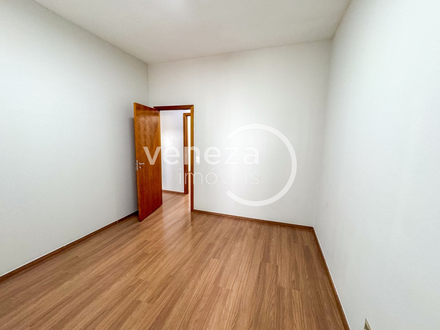 Sala para locação no bairro Centro de Londrina - Foto 8
