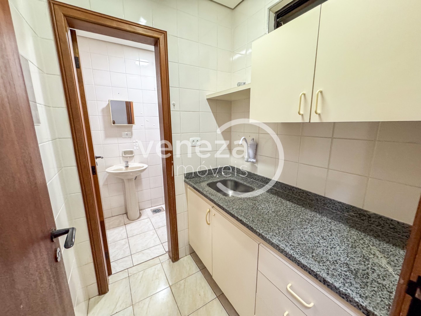 Sala para locação no bairro Centro de Londrina - Foto 12