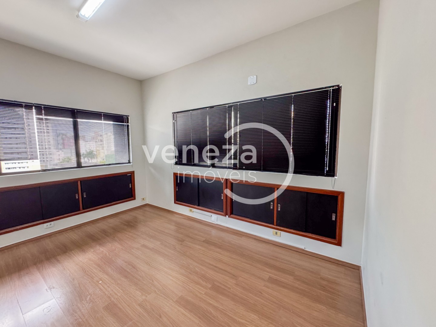 Sala para locacao no Centro em Londrina com 110m² por R$ 1.700 - Foto 3
