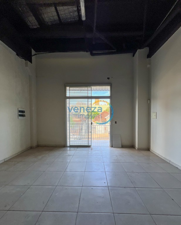 Salão-loja para locação no bairro Centro de Londrina - Foto 15