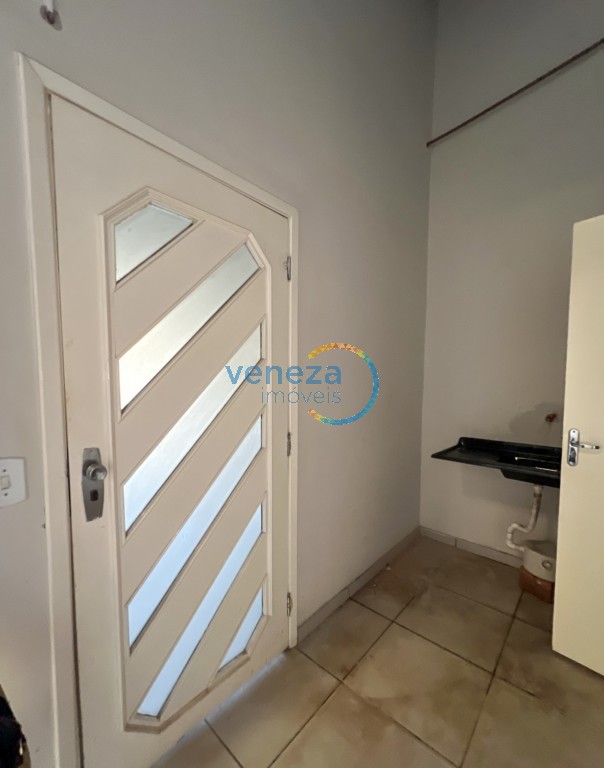 Salão-loja para locação no bairro Centro de Londrina - Foto 16