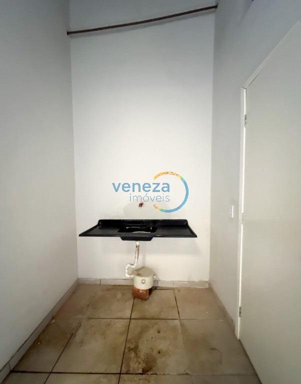 Salão-loja para locação no bairro Centro de Londrina - Foto 17