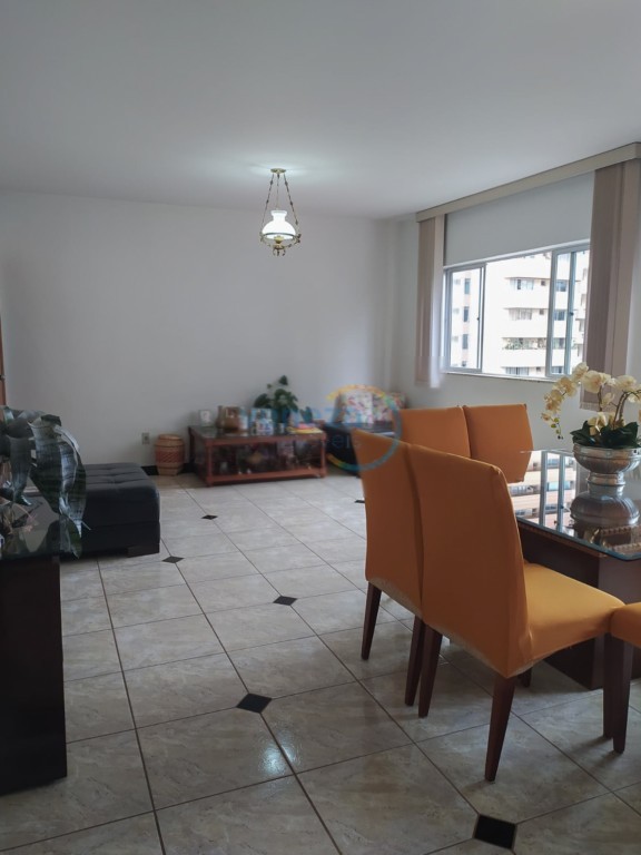 Apartamento para venda no Centro em Londrina com 117m² por R$
                                                                                                                                                580.000,00                                                                                                                                        