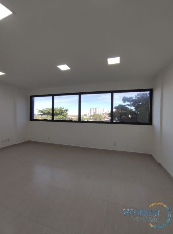 Sala para locacao no Igapo em Londrina com 86,73m² por R$ 2.800 - Foto 3