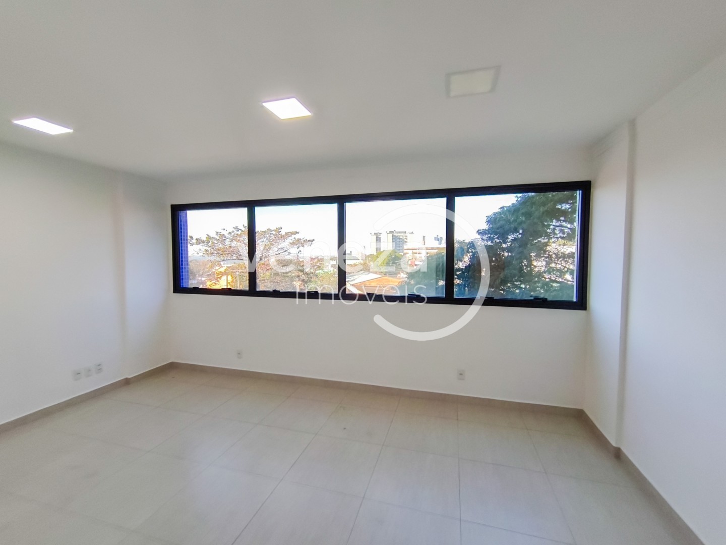 Sala para locação no bairro Igapo de Londrina - Foto 7