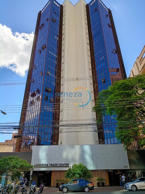 Sala para locação no bairro Centro de Londrina com 80m<sup>2</sup> útil, 1 vaga de garagem