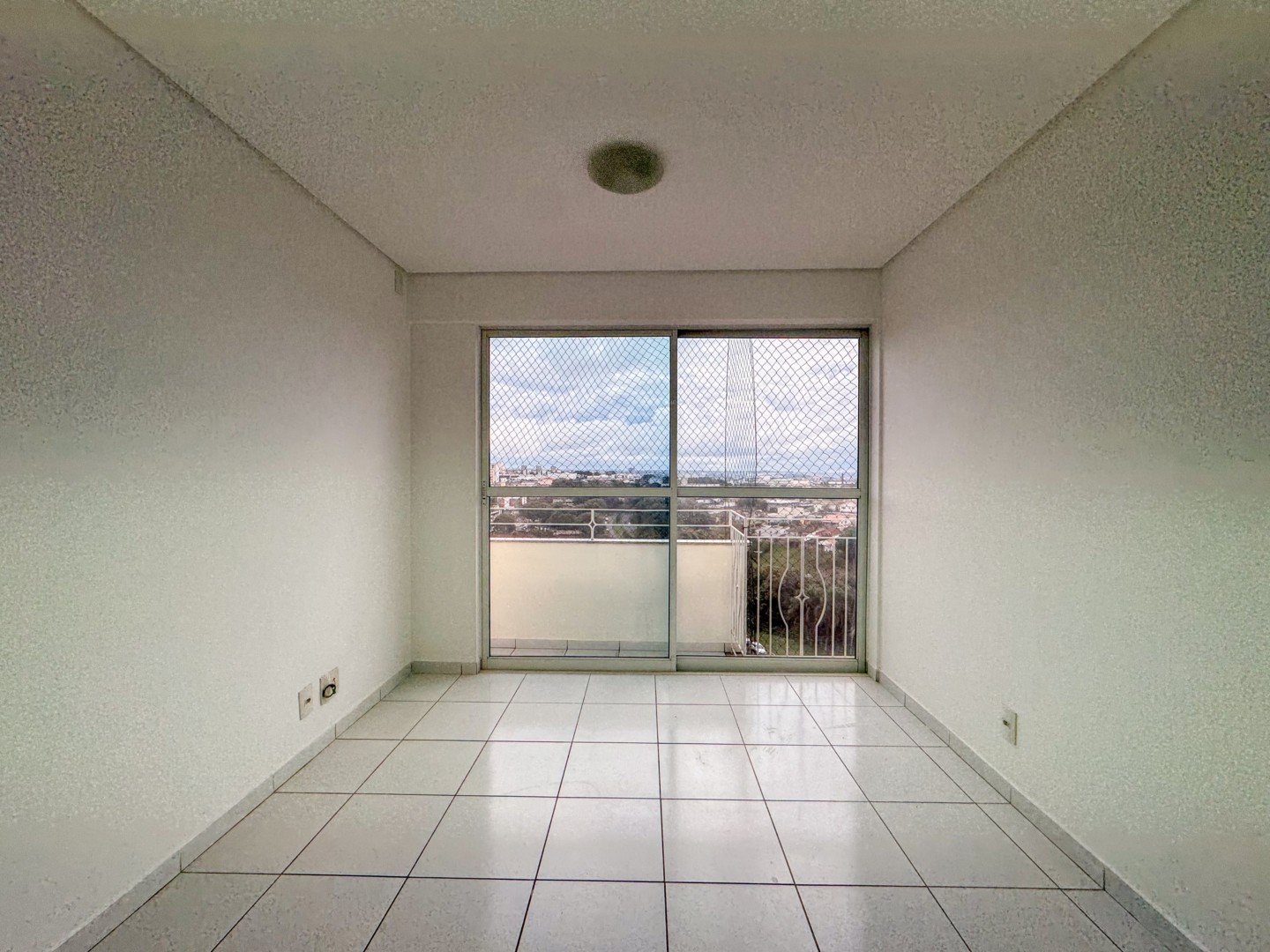 Apartamento para locacao no Vila Larsen 1 em Londrina com 92,8m² por R$ 1.450  - Foto 3