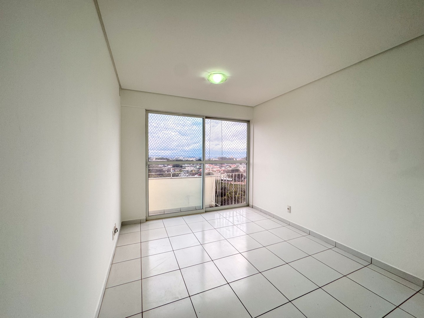 Apartamento para locacao no Vila Larsen 1 em Londrina com 92,8m² por R$ 1.450  - Foto 2