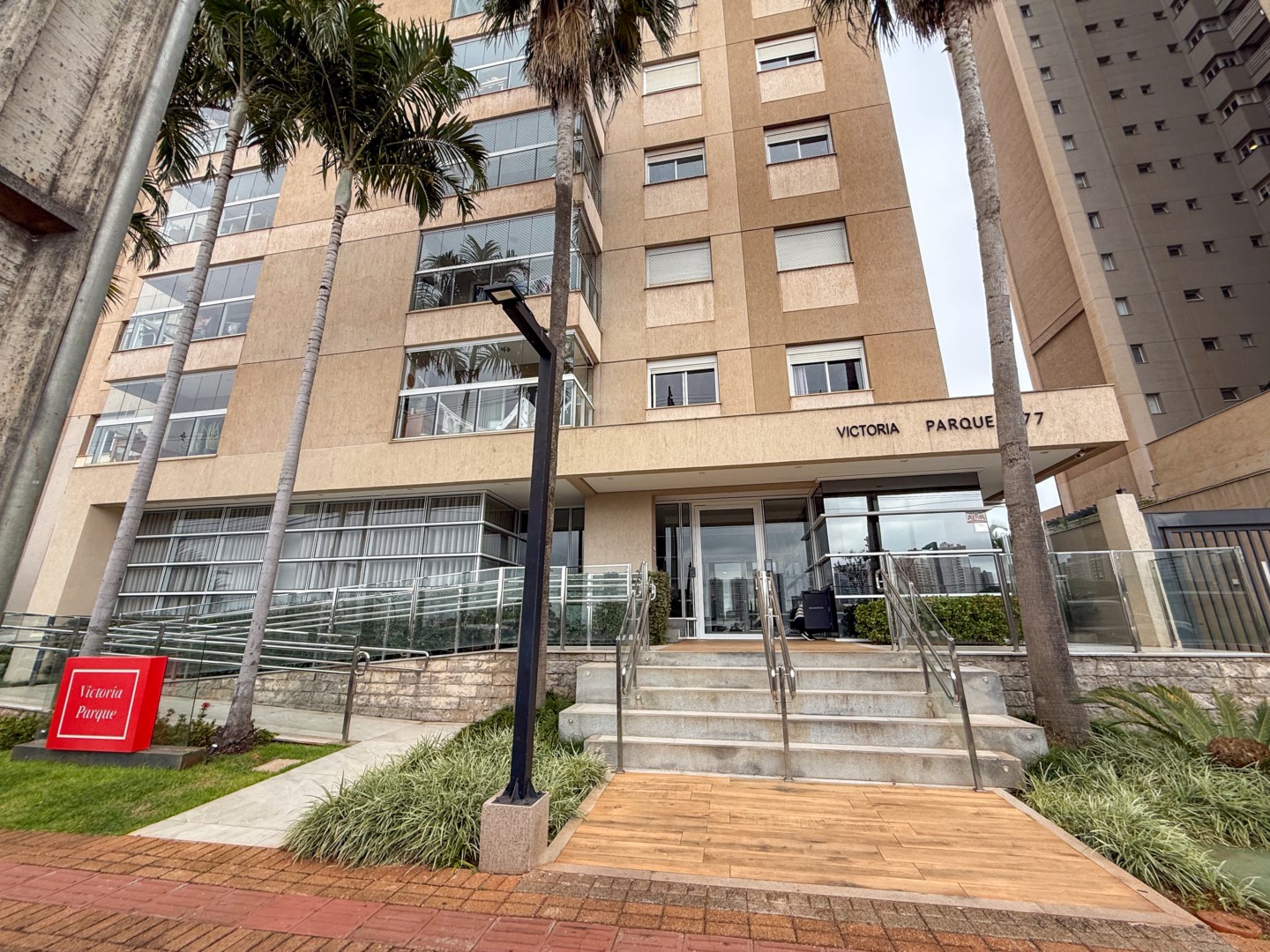 Apartamento para locacao no Gleba Palhano em Londrina com 168,96m² por R$ 3.090,00  - Foto 1