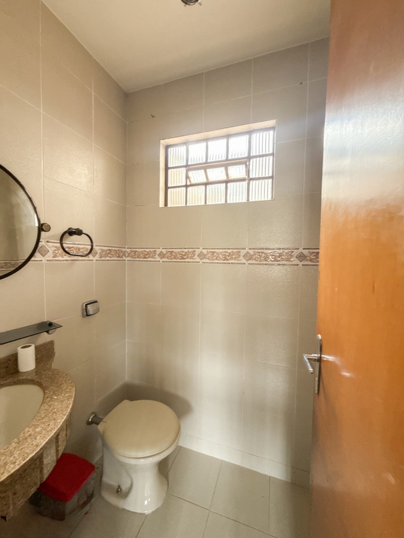 Casa Residencial para locacao no Alpes em Londrina com 185,95m² por R$ 2.300