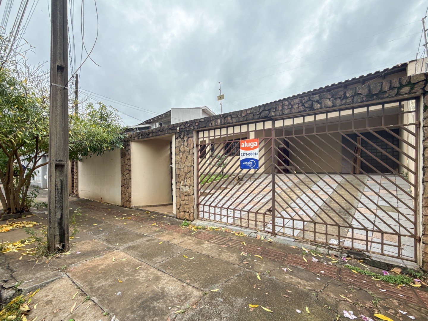 Casa Residencial para locacao no Alpes em Londrina com 185,95m² por R$ 2.300