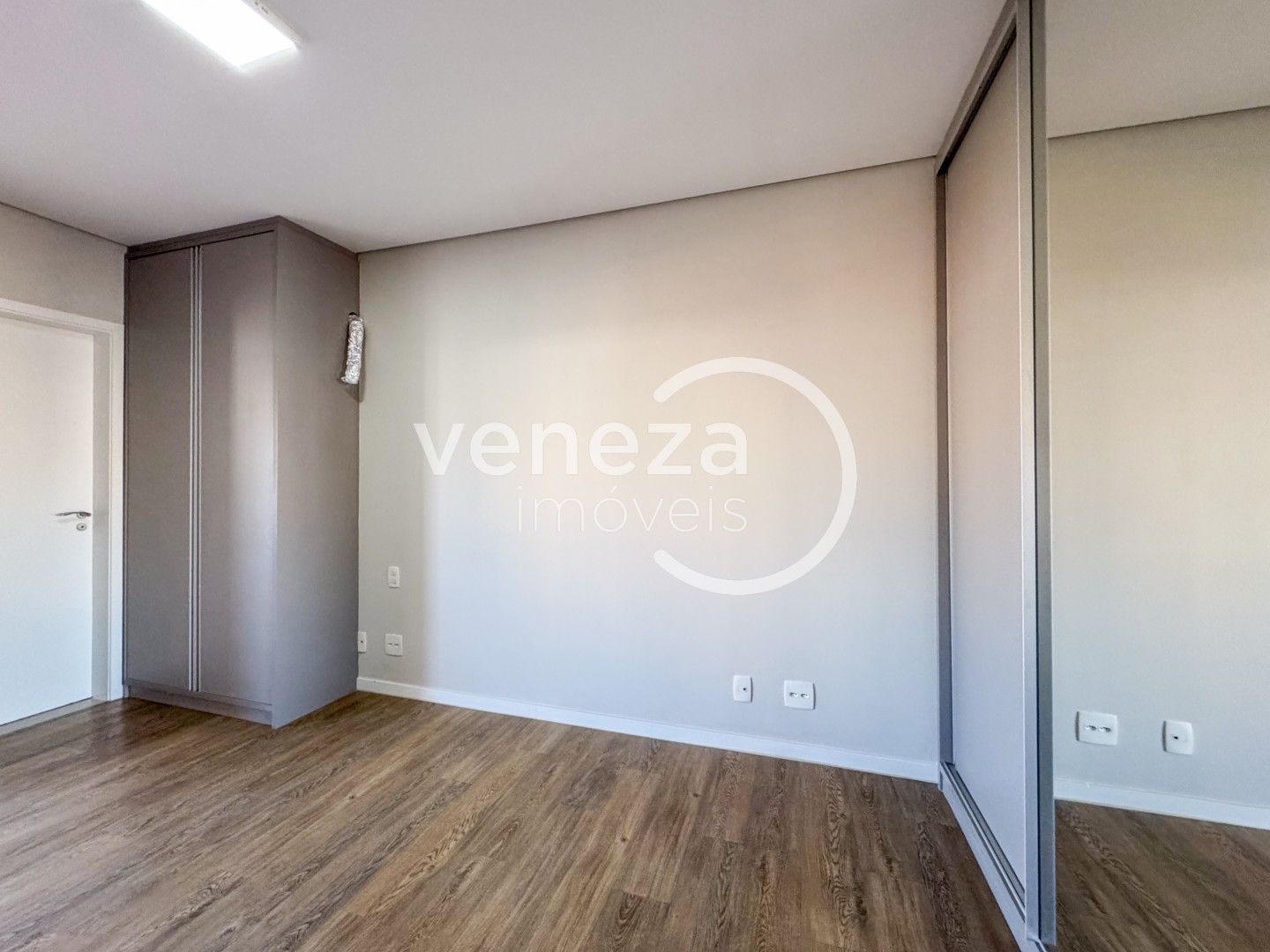 Apartamento para locação no bairro Vila Larsen 1 de Londrina - Foto 18