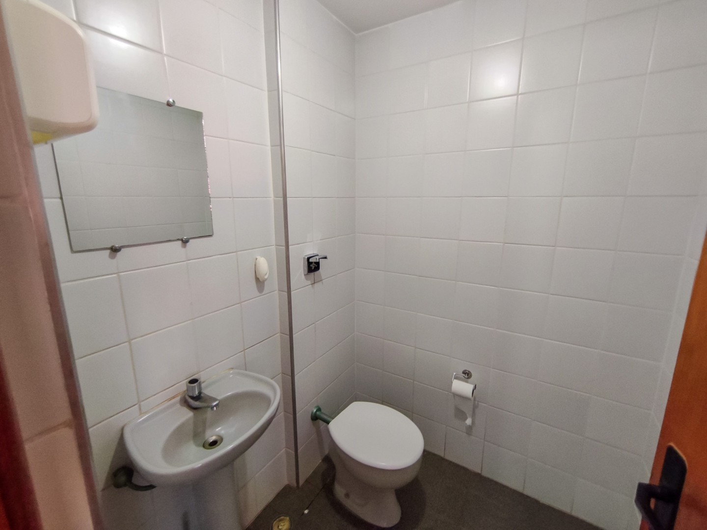 Sala para locação no bairro Vitoria de Londrina - Foto 9