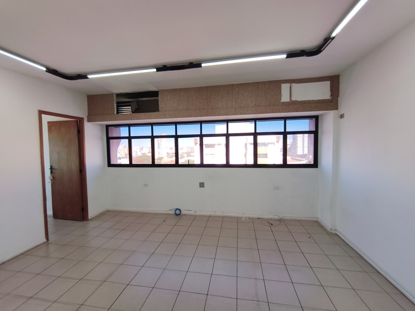 Sala/Conjunto Comercial para alugar em Vitoria, Londrina — Portal Chave Fácil