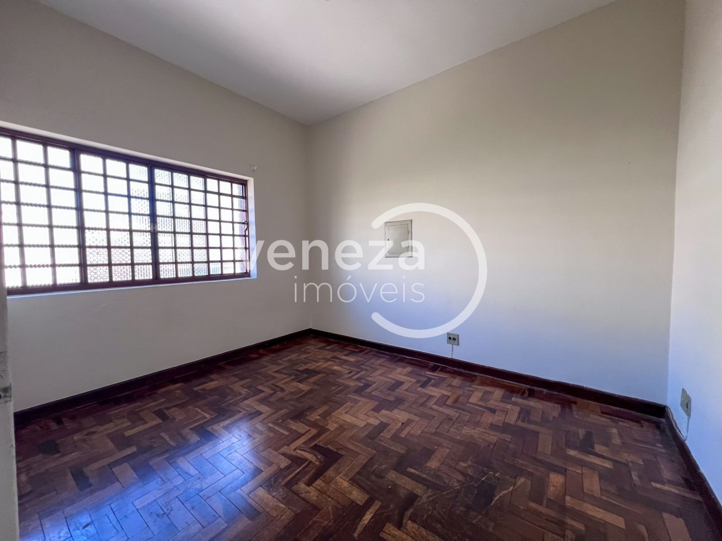 Apartamento para locacao no Centro em Londrina com 70m² por R$ 1.500