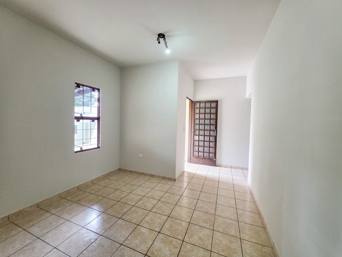 Casa para alugar em Piza, Londrina — Portal Chave Fácil