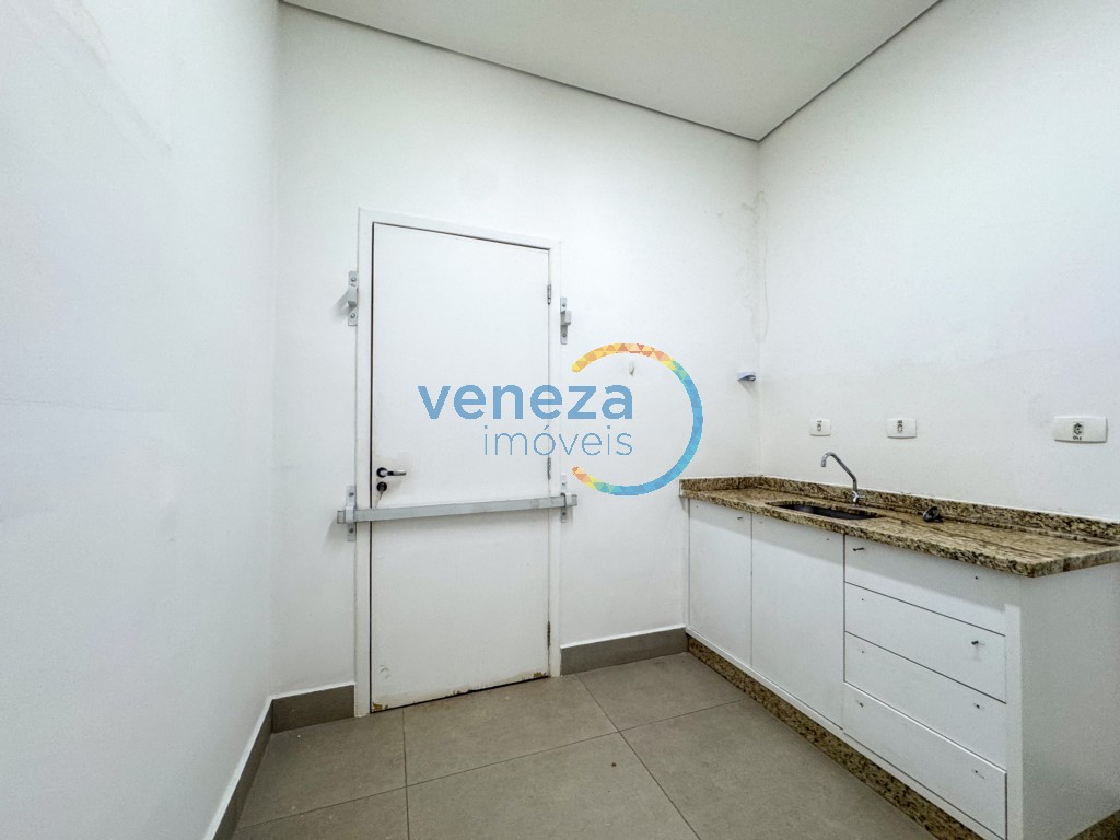 Salão-loja para locação no bairro Centro de Londrina - Foto 41
