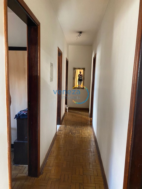 Casa Residencial para venda no bairro Centro de Londrina - Foto 8