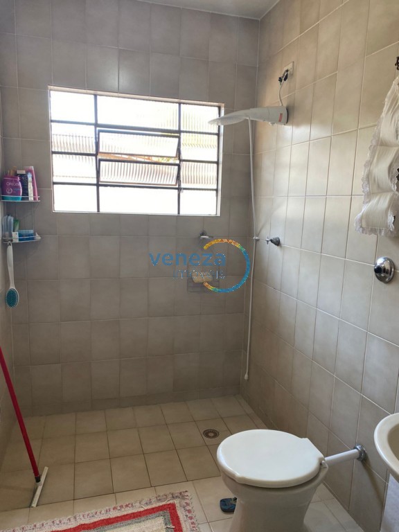 Casa Residencial para venda no bairro Centro de Londrina - Foto 9