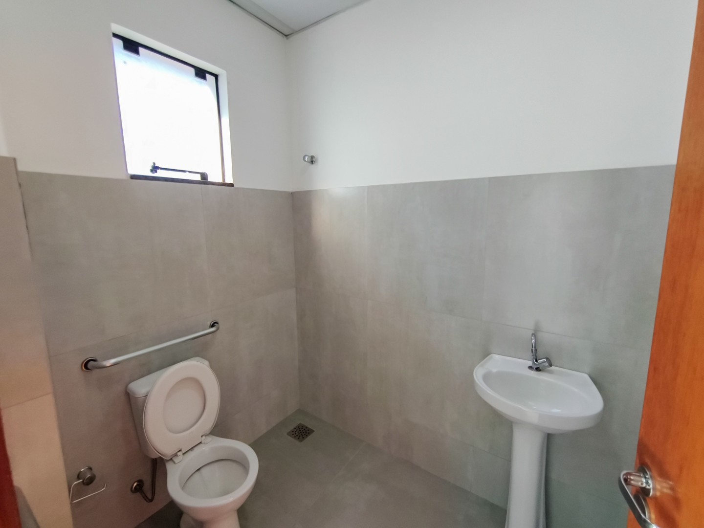 Salão-loja para locação no bairro Igapo de Londrina - Foto 10