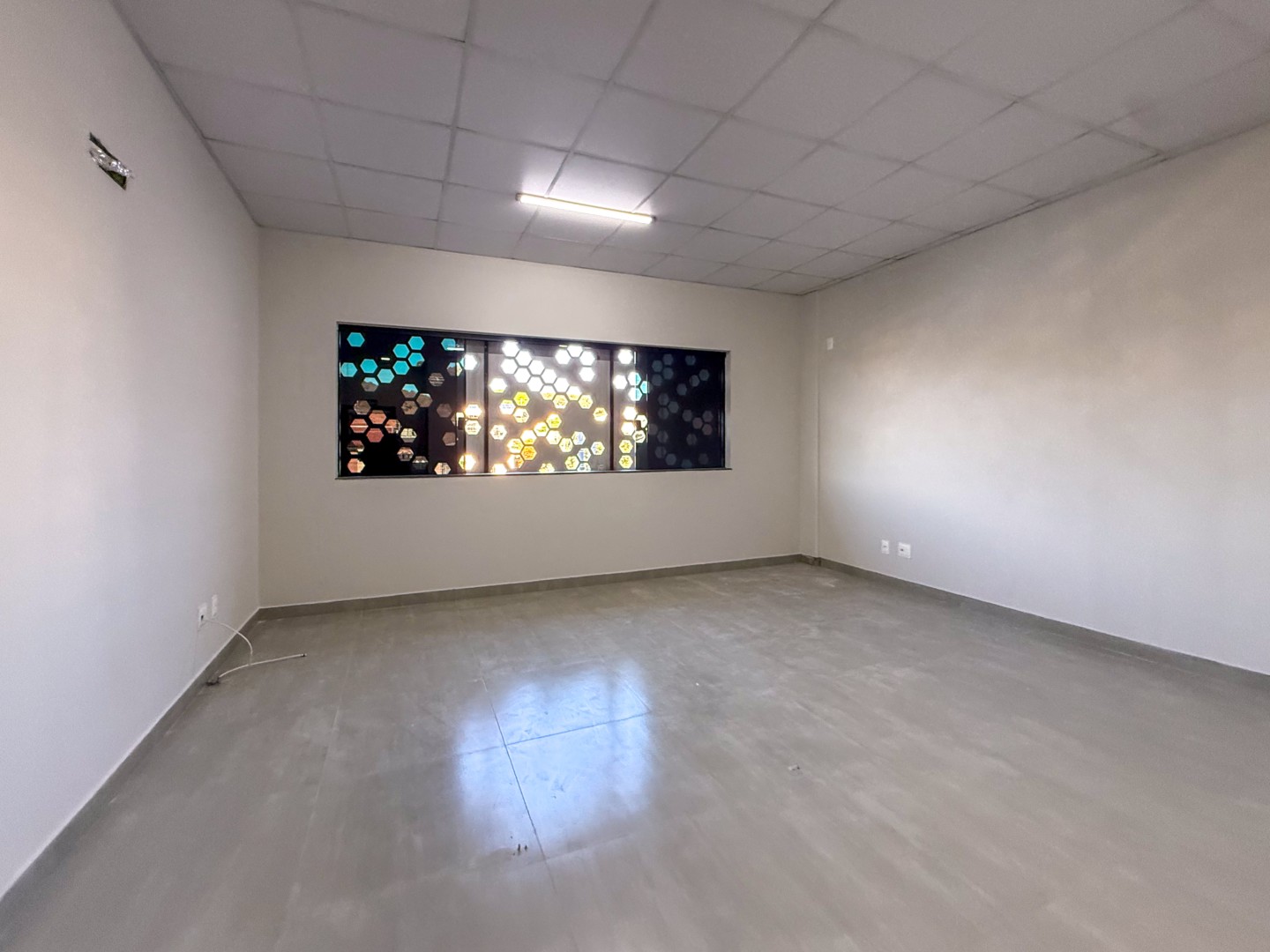 Sala para locação no bairro Igapo de Londrina - Foto 5